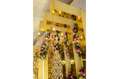 Floral wedding decorations for luxury marriage hall