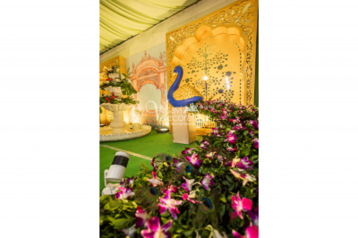 peacock floral decorations